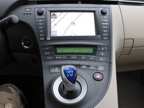 Used 2011 Toyota Prius Five image 21