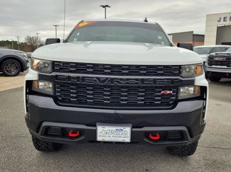 Used 2022 Chevrolet Silverado 1500 Custom Trail Boss w/ LPO, Dark Essentials Package video 2