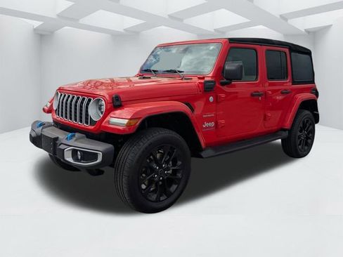 Used 2024 Jeep Wrangler Unlimited Sahara AWD/4WD image 10