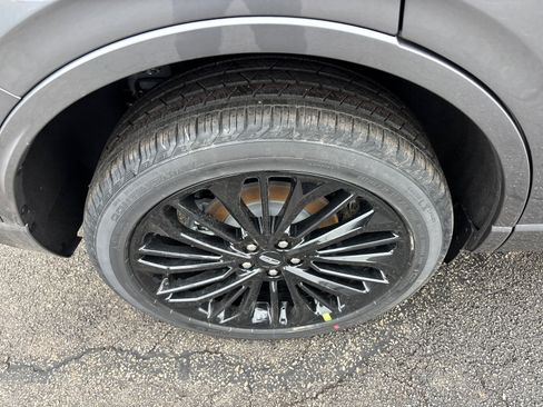 New 2026 Lincoln Corsair Premiere image 10