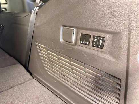 Used 2024 GMC Yukon Denali w/ Denali Reserve Package AWD/4WD image 25
