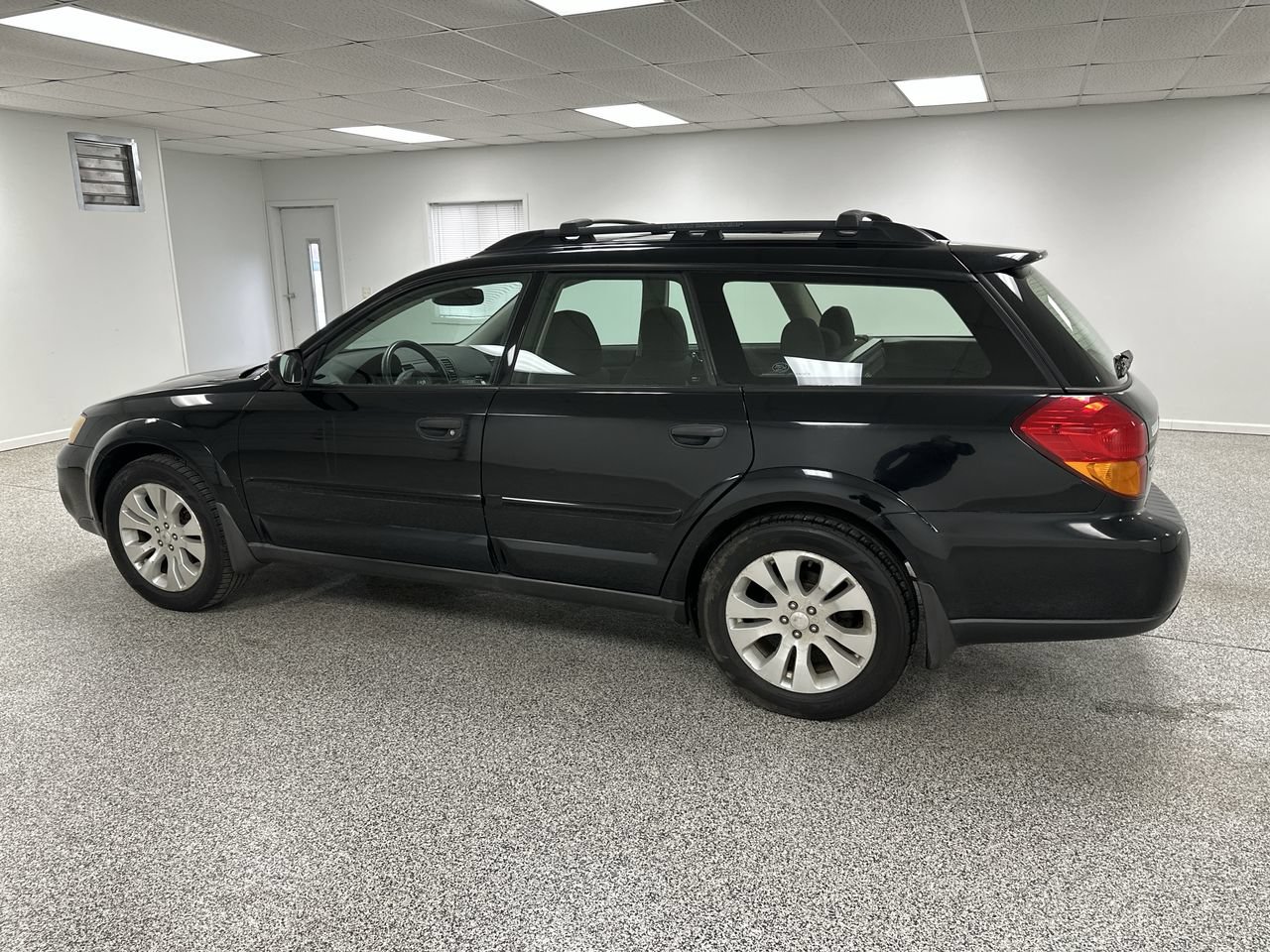 Used 2006 Subaru Outback 2.5i AWD/4WD image 6