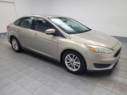 Used 2016 Ford Focus SE image 11