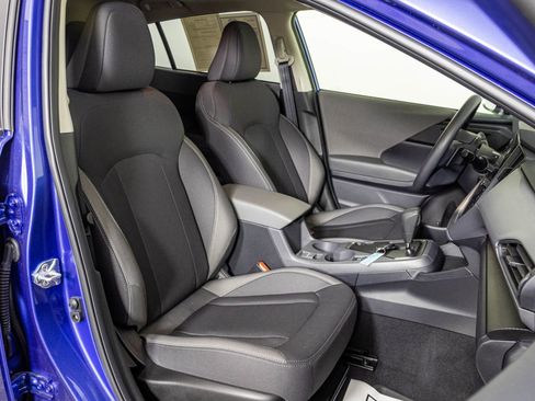 Used 2025 Subaru Crosstrek 2.0i Premium image 41