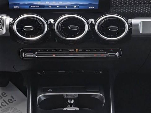 Used 2026 Mercedes-Benz GLB 250 image 20