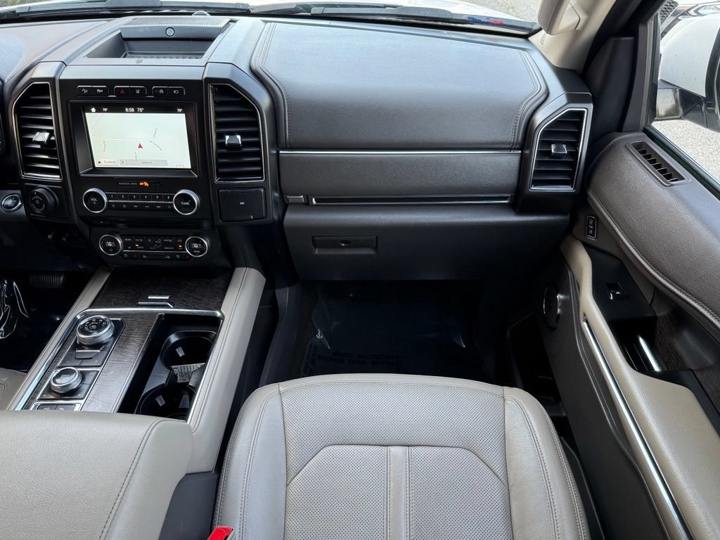 Used 2018 Ford Expedition Limited w/ Equipment Group 302A AWD/4WD image 28
