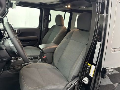 Used 2025 Jeep Wrangler Sahara 4xe image 11