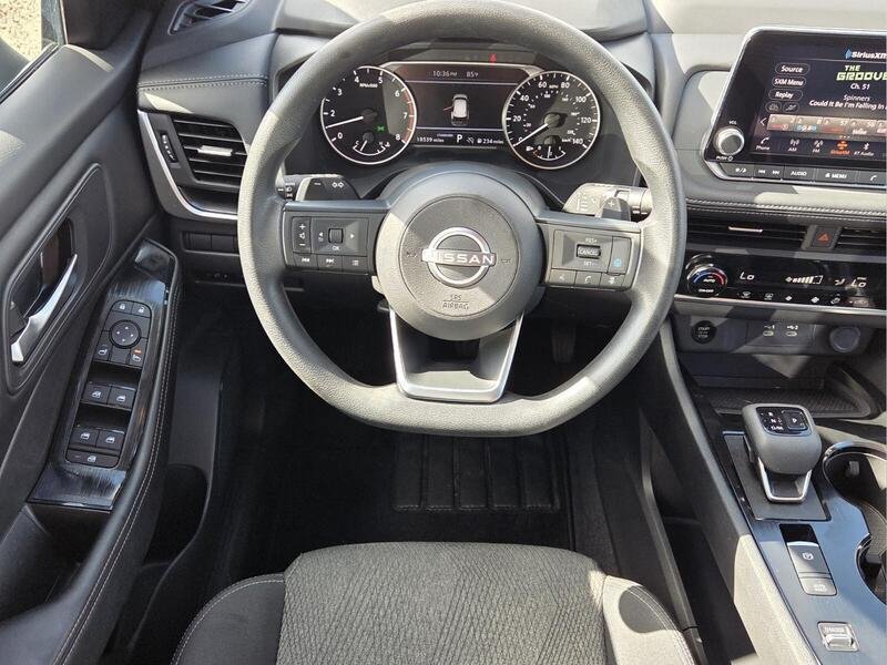 Used 2024 Nissan Rogue SV FWD image 14