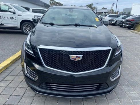 Certified 2022 Cadillac XT5 Sportv AWD/4WD image 2