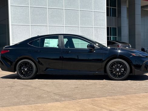 New 2026 Toyota Camry SE w/ Convenience Package FWD image 3