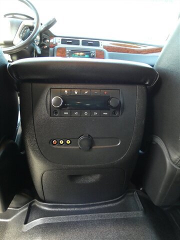 Used 2013 Chevrolet Suburban LT w/ All-Star Edition RWD image 44