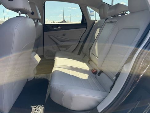 Used 2022 Volkswagen Jetta SE image 9