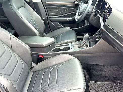 Used 2024 Volkswagen Jetta SEL FWD image 25