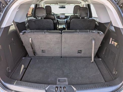 Used 2022 Ford Explorer XLT w/ Equipment Group 202A image 19