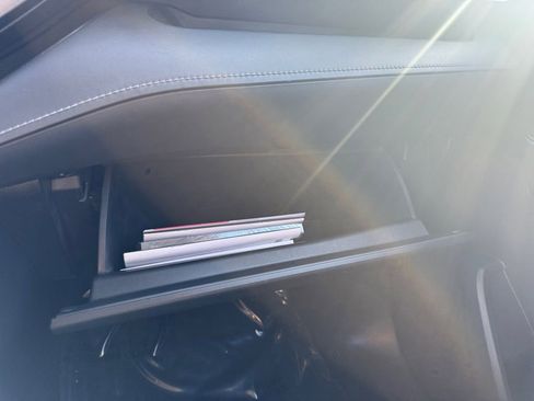 Used 2023 Toyota Highlander L image 23