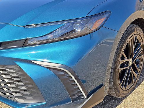 Used 2026 Toyota Camry SE w/ Convenience Package image 10