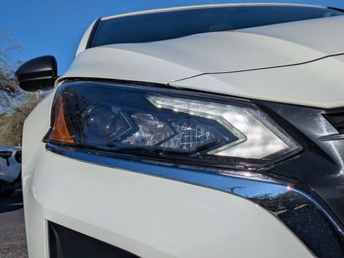 Used 2025 Nissan Altima 2.5 SV image 10