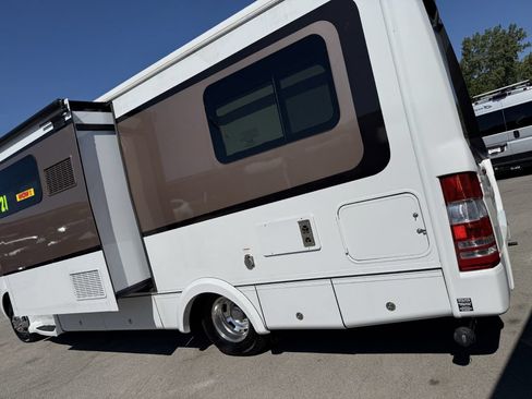 Used 2019 Mercedes-Benz Sprinter 170 image 19