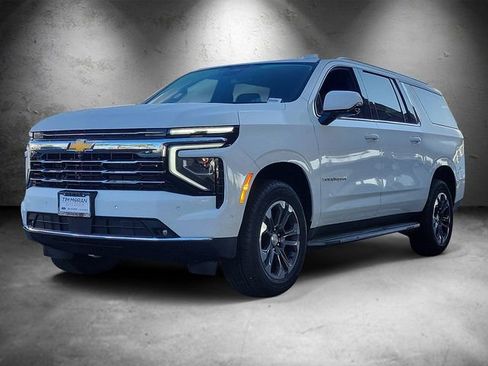 New 2026 Chevrolet Suburban LT w/ Comfort Package image 5