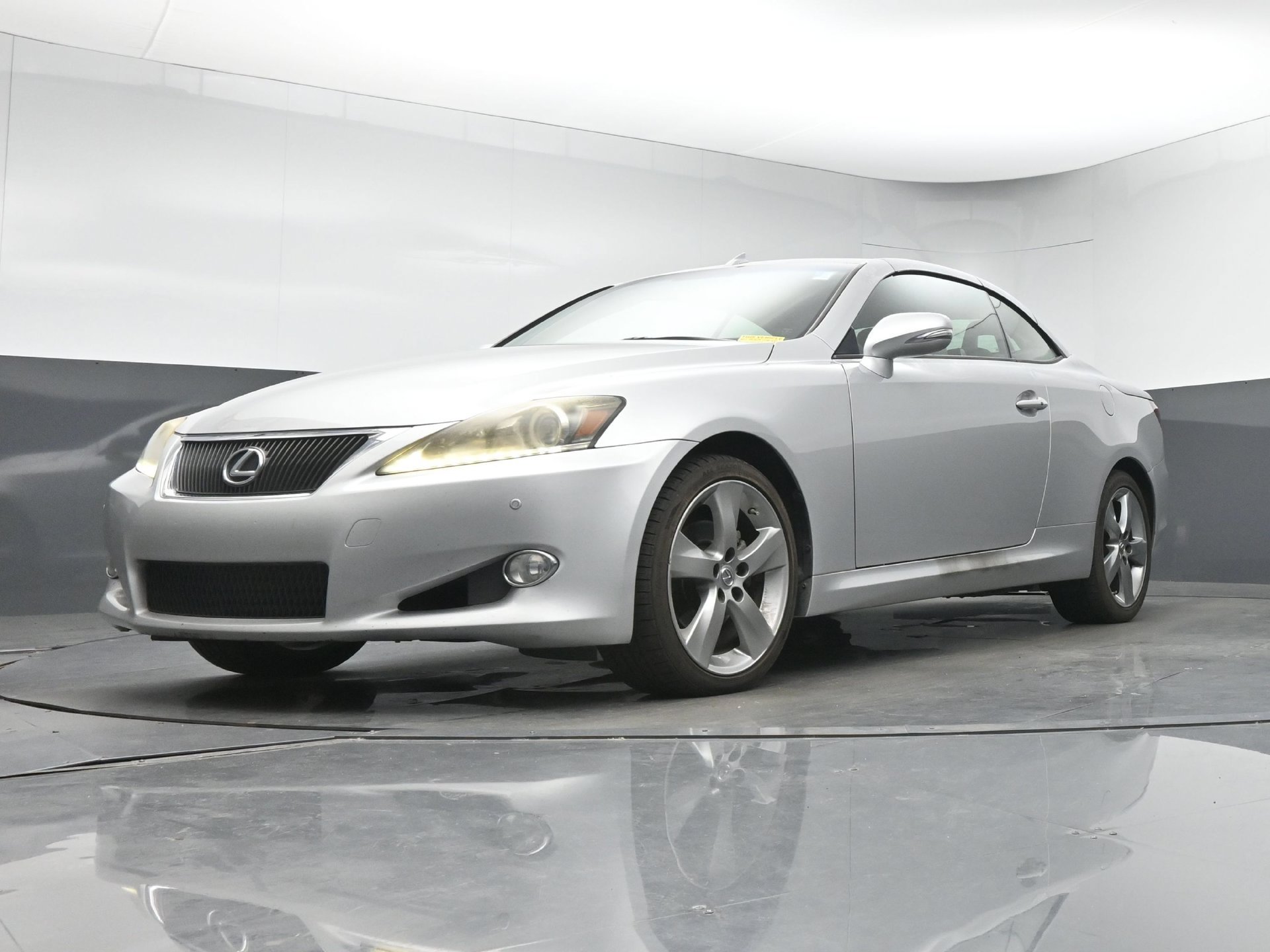 Used 2011 Lexus IS 250C w/ Luxury Pkg RWD image 12