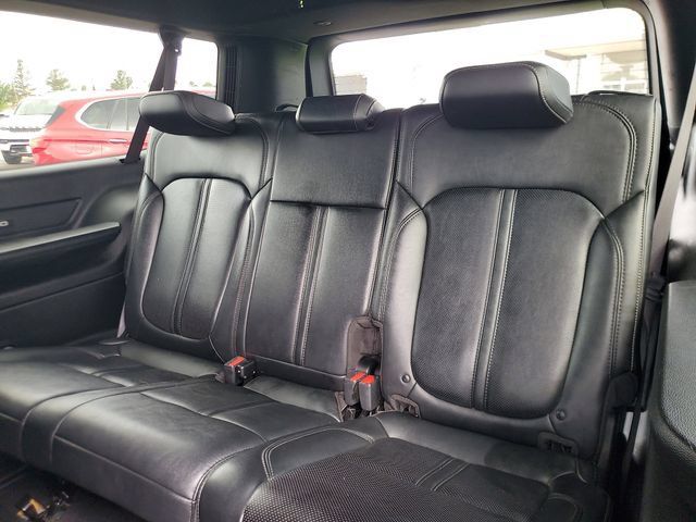 Used 2023 Jeep Wagoneer L Series III w/ Preferred Equipment Group AWD/4WD image 11