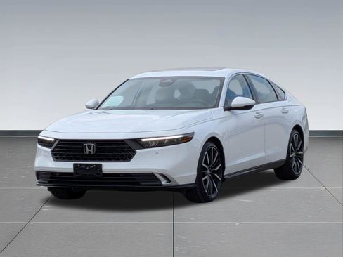 Certified 2023 Honda Accord Touring image 9