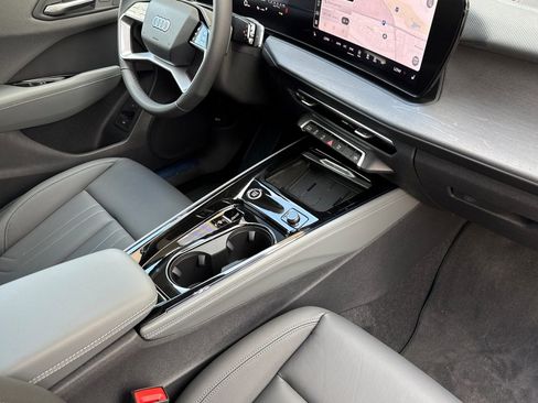 New 2026 Audi Q3 quattro 2.0T image 13