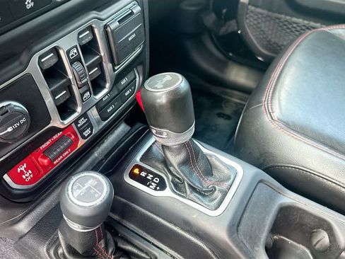Used 2021 Jeep Wrangler Unlimited Rubicon AWD/4WD image 18