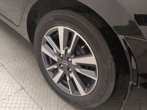 Used 2025 Nissan Versa S w/ S Plus Package FWD image 31
