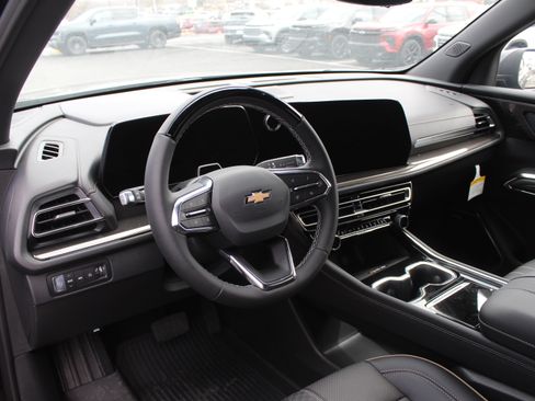New 2026 Chevrolet Traverse High Country w/ LPO, Floor Liner Package AWD/4WD image 10