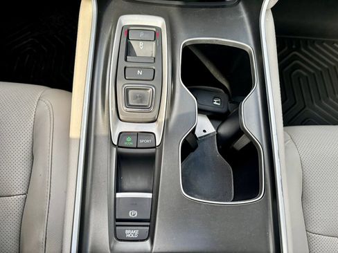 Used 2018 Honda Accord Touring image 25