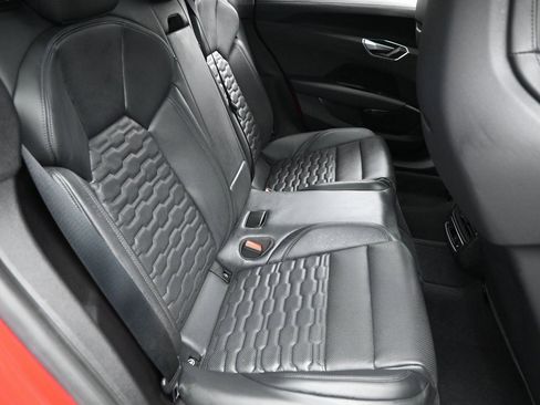 Used 2022 Audi e-tron GT Prestige w/ Prestige Package image 33