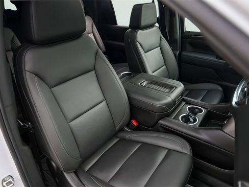 Used 2024 Chevrolet Tahoe Z71 w/ Off-Road Capability Package image 36