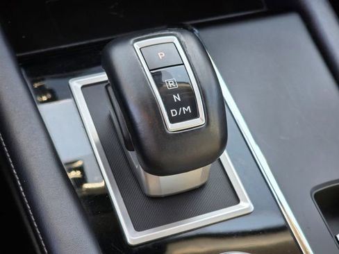 Used 2024 Mitsubishi Outlander SE image 28