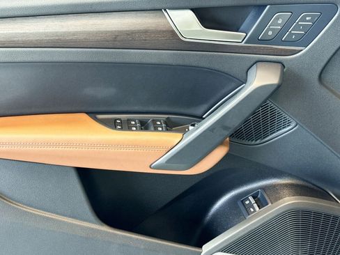 Used 2024 Audi Q5 e Premium Plus image 17