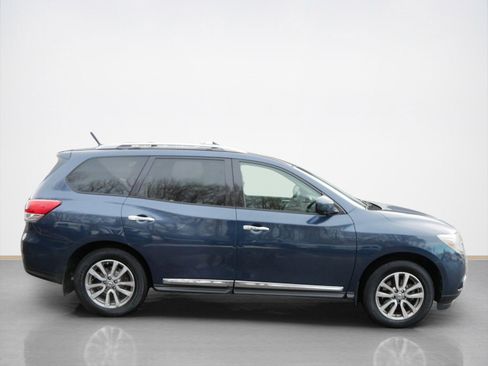 Used 2015 Nissan Pathfinder SL w/ SL Premium Package image 2