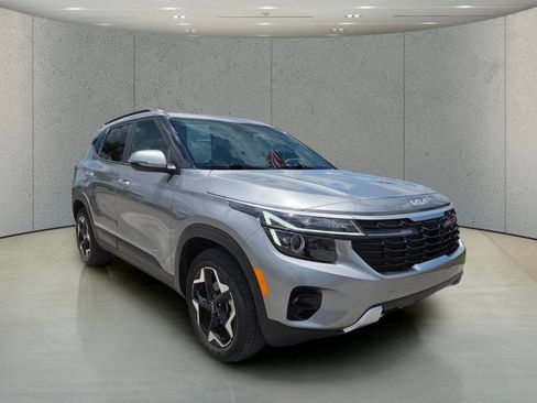 Used 2025 Kia Seltos S FWD image 12