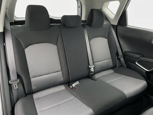 Used 2025 Kia Soul LX w/ LX Technology Package FWD image 14
