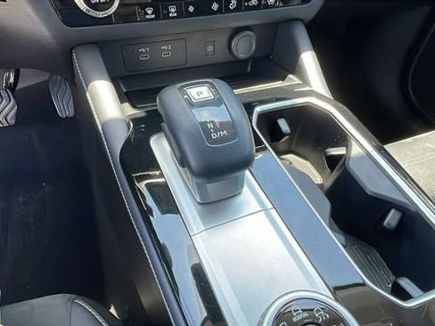 Used 2025 Mitsubishi Outlander SE AWD/4WD image 17