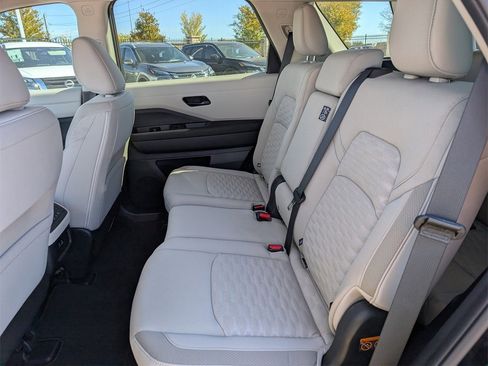 New 2025 Nissan Pathfinder SV image 20