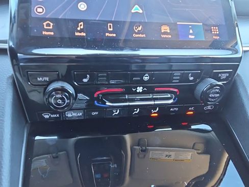 Used 2024 Jeep Grand Cherokee Limited 4xe image 18