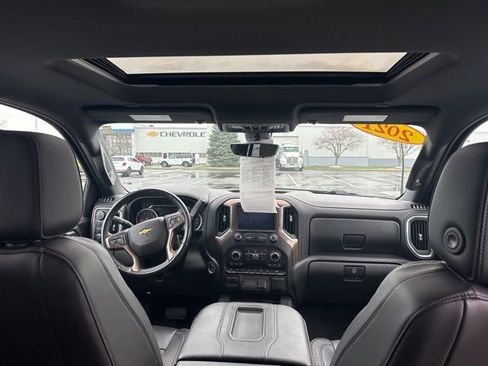 Used 2021 Chevrolet Silverado 1500 High Country w/ Technology Package image 30