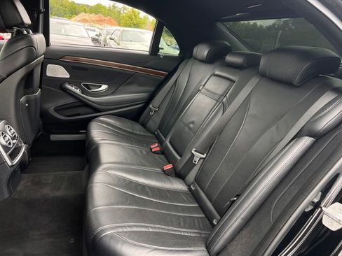 Used 2017 Mercedes-Benz S 550 Sedan image 20