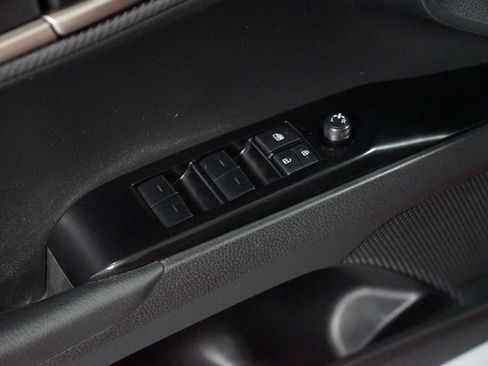Used 2025 Toyota Camry SE FWD image 31