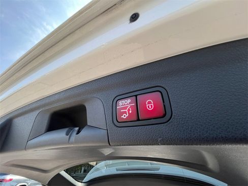 Certified 2021 Mercedes-Benz GLE 350 GLE 350 w/ Premium Package image 20