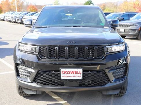 New 2025 Jeep Grand Cherokee Altitude AWD/4WD image 6