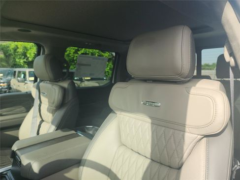New 2026 Ford F350 Platinum w/ Platinum Plus Package AWD/4WD image 16