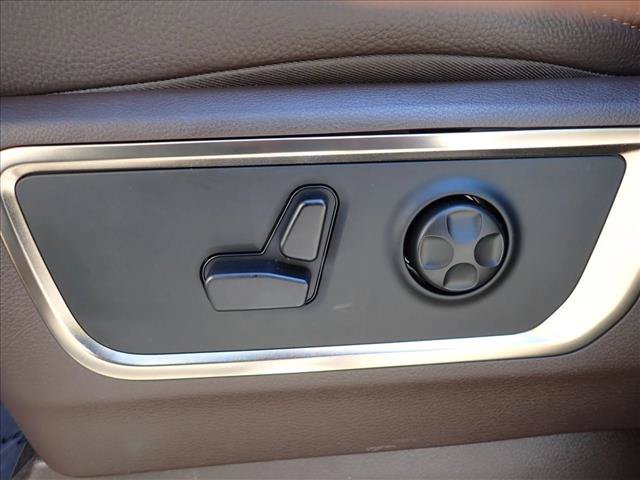 Used 2025 RAM 1500 Limited AWD/4WD image 12