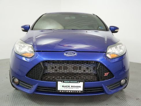 Used 2014 Ford Focus ST FWD image 2