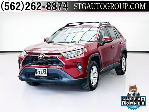 Used 2021 Toyota RAV4 XLE w/ Convenience Package FWD image 1